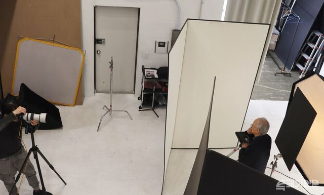 동아투위 이부영 위원장이 사진 촬영 중인 모습. ⓒ투데이신문