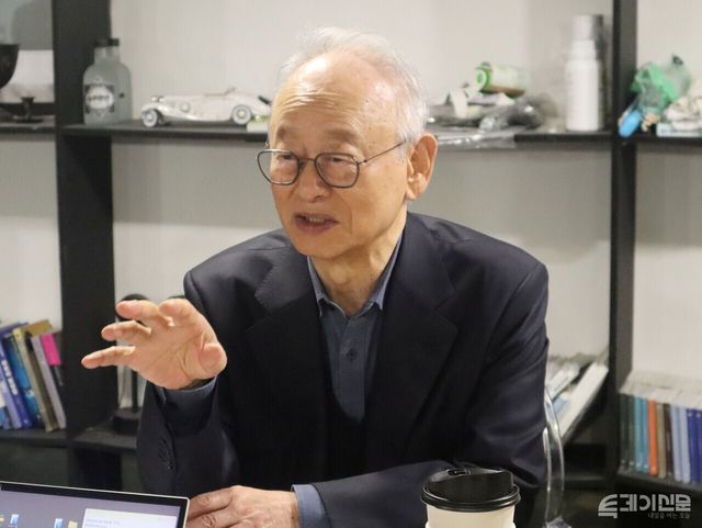 동아투위 이부영 위원장이 본보와 인터뷰를 진행하고 있다. ⓒ투데이신문