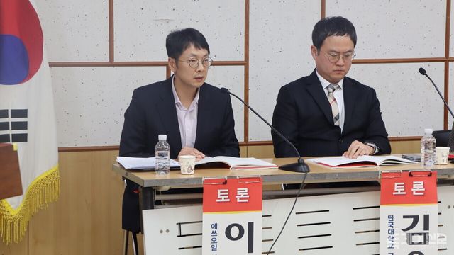 에쓰오일 이경문 상무(왼쪽)가 9일 국민의힘 박성훈 의원이 개최한 ‘석화업계 구조개편 어떻게 경쟁력을 높일 것인가?’ 정책토론회에서 발언하고 있다.&nbsp;ⓒ투데이신문