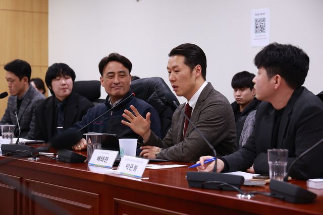 기후위기탈탄소경제포럼과 녹색전환연구소는 지난 13일 서울 여의도 국회 의원회관에서 순환경제 스타트업 활성화를 위한 제도개선의 과제들을 주제로 한 토론회를 진행했다. ⓒ투데이신문