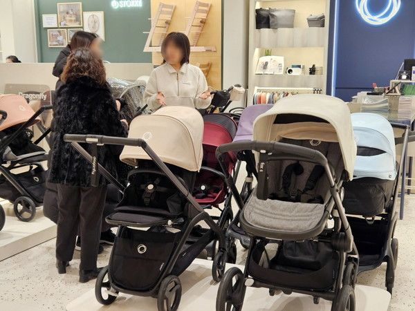 최근 아이 한 명에 지출하는 비용이 늘어나는 이른바 ‘텐 포켓’ 현상에 프리미엄 유아용품 시장에 대한 주목도가 높아지고 있다. 이에 백화점 업계에서는 관련 수요를 잡기 위해 다양한 프로모션을 진행하고 있다. [사진=신세계백화점]