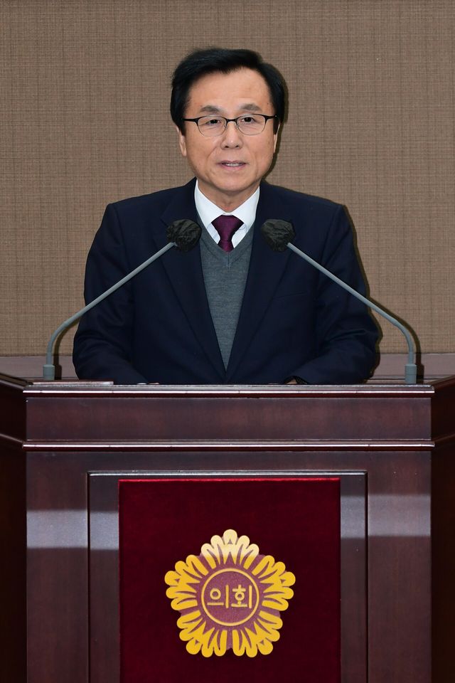 서울특별시의회 보건복지위원회 강석주 시의원(국민의힘, 강서2)이&nbsp;지난 18일 열린 제328회 임시회 제1차 본회의 5분 자유발언에서&nbsp; ‘정원심리치유프로그램’ 도입을 제안했다.&nbsp;[사진제공=서울시의회]<br>