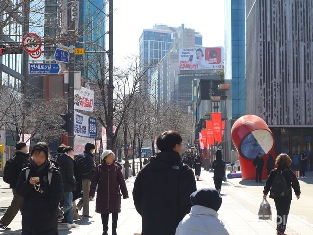 점심시간 신촌거리의 모습. ⓒ투데이신문