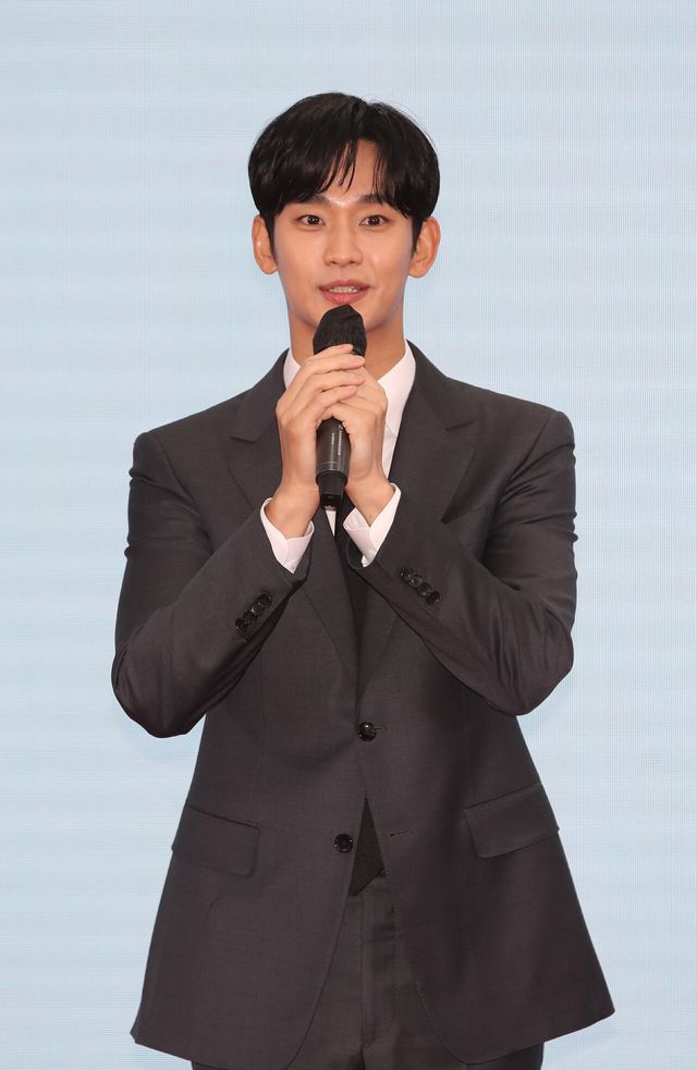 &nbsp;배우 김수현 [사진제공=뉴시스]<br>