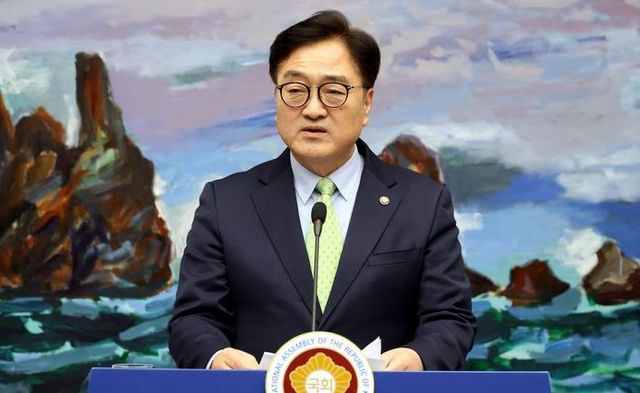 우원식 국회의장이 12일 오후 서울 여의도 국회에서 '마은혁 헌법재판관 후보자 즉시 임명 촉구' 긴급 기자회견을 하고 있다.&nbsp;[사진출처=뉴시스]<br>