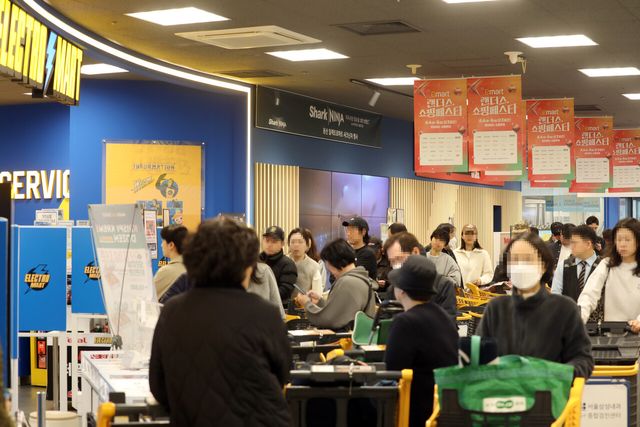 신세계그룹의 상반기 최대 할인 행사&nbsp;‘랜더스 쇼핑페스타’가 성황리에 마무리됐다. [사진=신세계그룹]<br>