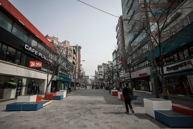 지난달 25일 서울 서대문구 신촌거리 모습. [사진=뉴시스]