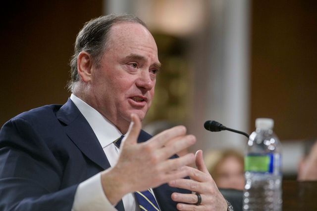 지난 2월 27일(현지 시간) 미국 워싱턴 국회의사당에서 당시 미국 해군성 장관 지명자 신분이었던 존 펠란이 상원 군사위원회 청문회에 출석해 발언하고 있다. [사진=AP/뉴시스]