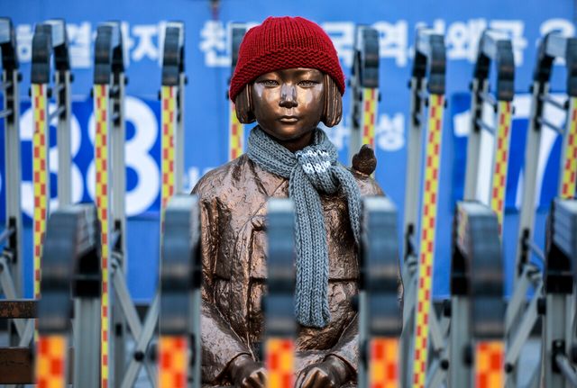 지난 2월 서울 종로구 옛 일본대사관 인근 평화의 소녀상. [사진제공=뉴시스]