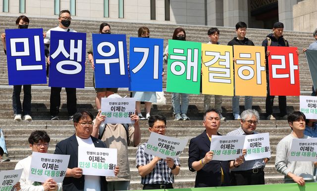 대선을 약 보름 앞두고, 더불어민주당 이재명 후보와 국민의힘 김문수 후보는 극심한 내수 부진과 소상공인이 겪고 있는 어려움을 타개할 수 있는 공략을 전면에 내세우고 있다. [사진=뉴시스]