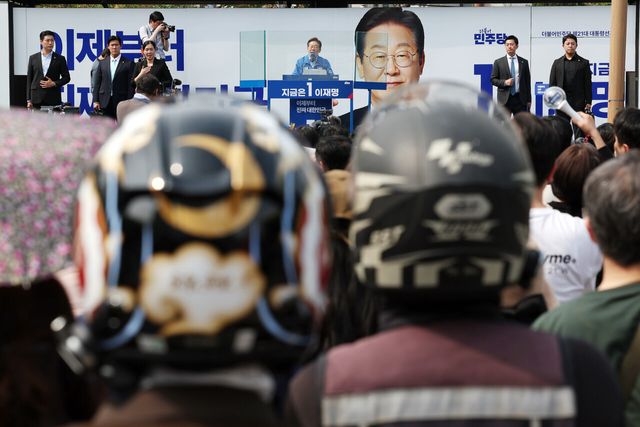 유력 대선 주자인 이재명 후보가 배달 플랫폼 수수료 상한제 도입을 공약으로 내걸며 업계의 관심이 다시금 쏠리고 있다. [사진=뉴시스]