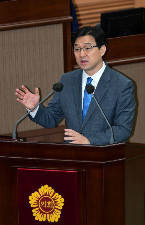 서울특별시의회 정준호 의원(더불어민주당·은평4)은 지난 20일 열린 서울시의회 제328회 임시회 시정질문에서 발언하고 있다.[사진제공=서울시의회]
