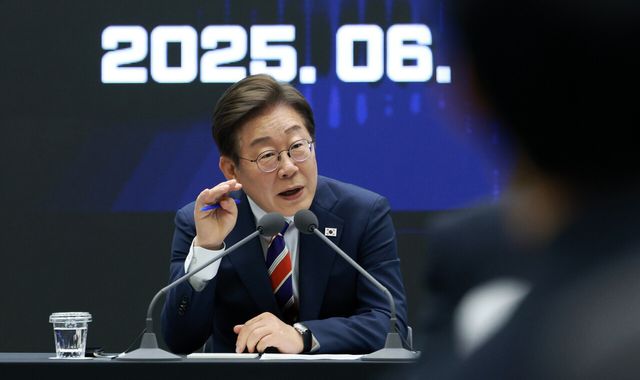 11일 이재명 대통령이 서울 영등포구 한국거래소에서 열린 주식시장 불공정거래 근절을 위한 현장 간담회에 참석했다. [사진=뉴시스]