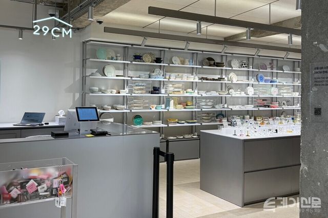 무신사가 운영하는 29CM가 라이프스타일 편집숍 ‘이구홈 성수’를 열고&nbsp;본격적인 사업 확대에&nbsp;나선다. ⓒ투데이신문<br>