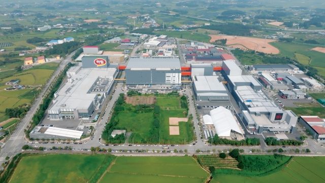 전라북도 익산에 소재한 하림산업 ‘퍼스트 키친&nbsp;’ 공장 전경.&nbsp; [사진=하림]