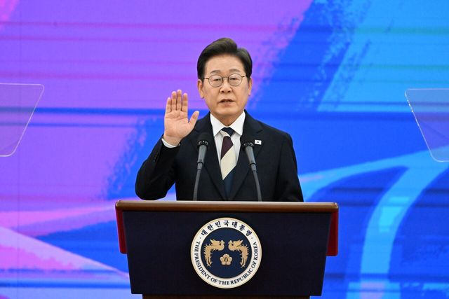 제21대 대한민국 대통령으로 취임한 이재명 대통령이 4일 오전 국회 로텐더홀에서 취임선서를 하고 있다. [사진=뉴시스]