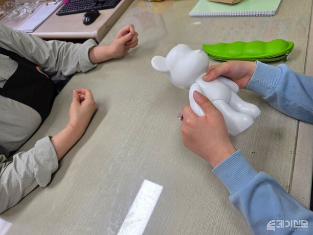 치료 중인 학령기 발달지연 아동&nbsp; ⓒ투데이신문