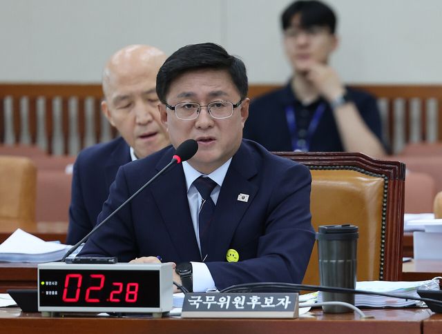 김성환 환경부 장관 후보자가 15일 서울 여의도 국회 환경노동위원회에서 열린 인사청문회에서 발언하고 있다. [사진=뉴시스]