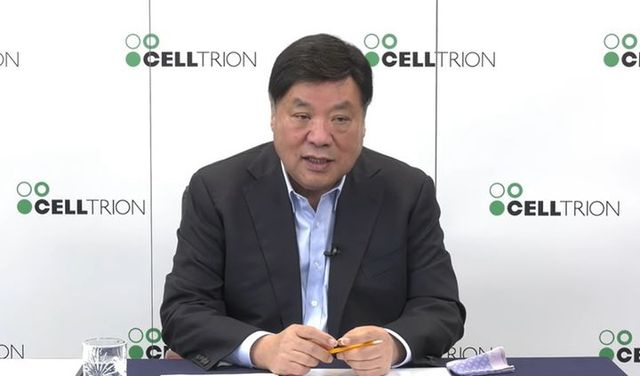 셀트리온그룹 서정진 회장이 29일, 미국 내 생산시설 인수와 관련한 온라인 간담회를 진행하고 있다. [사진=유튜브 화면 캡처]