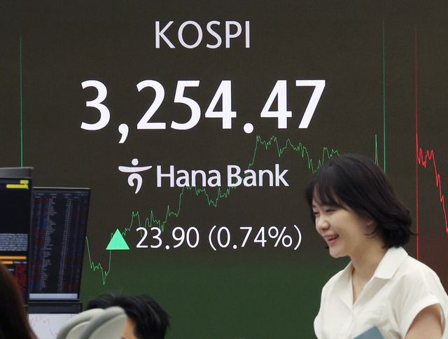 30일 코스피는 전 거래일(3230.57)보다 23.90포인트(0.74%) 오른 3254.47에 장을 마감했다. [사진=뉴시스]