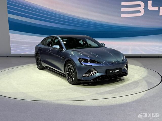 지난 4월 ‘2025 서울모빌리티쇼’에 전시된 BYD 씰.&nbsp;&nbsp;ⓒ투데이신문