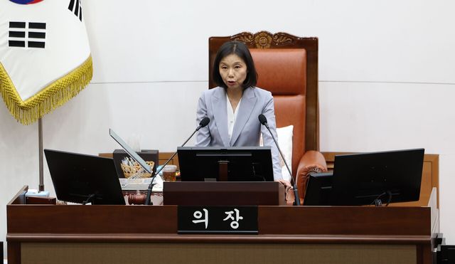 서울시의회 최호정 의장이 27일 서울 중구 서울특별시의회에서 개최된 ‘제332회 임시회’에서 발언하고 있다. [사진제공=뉴시스]<br>