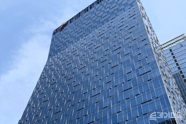 서울 중구에 위치한 SK텔레콤 T타워 전경 ⓒ투데이신문