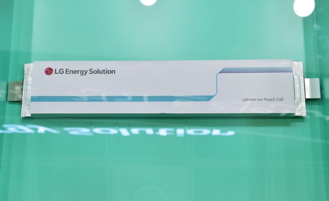 LG에너지솔루션 ESS용 LFP 롱셀 배터리. [사진=LG에너지솔루션]