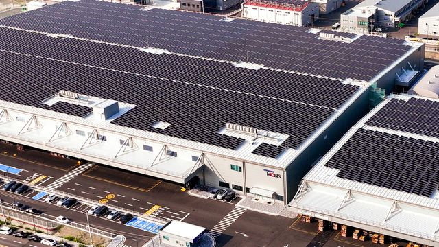 현대모비스 영남물류센터에 설치된 태양광 발전설비. [사진=현대모비스]