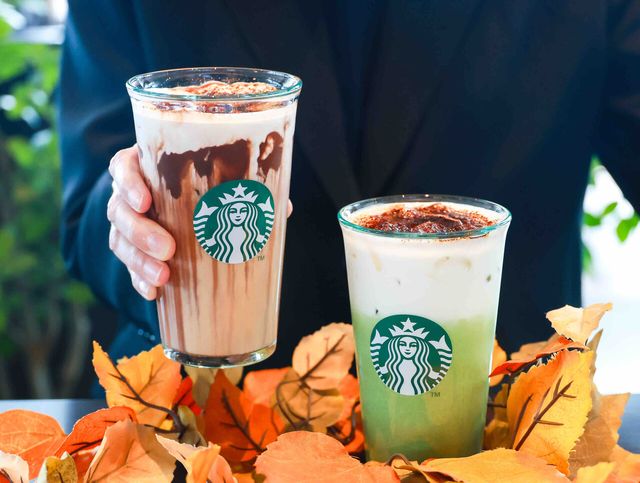 스타벅스 블랙 글레이즈드 라떼(왼쪽)와 말차 글레이즈드 티 라떼. [사진=스타벅스 코리아]
