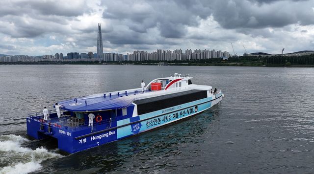 시범 운항 됐던 지난 7월 1일 한강버스의 모습. [사진제공=뉴시스]