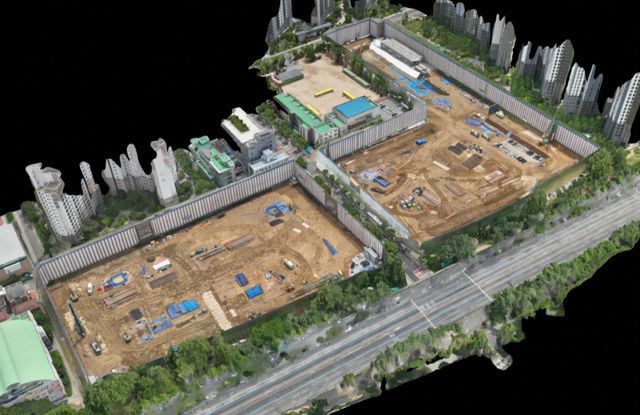 드론 플랫폼으로 제작된 ‘아크로 드 서초’ 현장 전경. [사진=DL이앤씨]