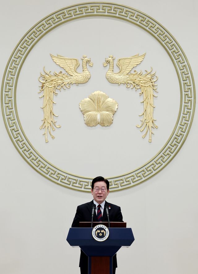 이재명 대통령이 2일 청와대 영빈관에서 열린 2026년 신년인사회에서 신년사를 하고 있다. [사진제공=뉴시스/청와대통신사진기자단]