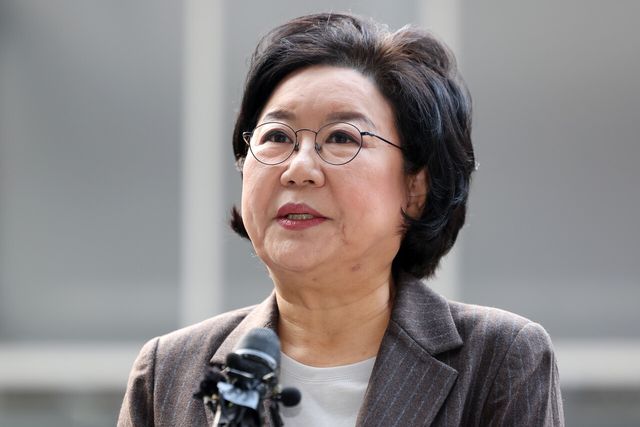 이혜훈 기획예산처 장관 후보자가 지난해 12월 29일 오전 서울 중구 예금보험공사에 마련된 인사청문회 준비 사무실로 출근하고 있다. [사진제공=뉴시스]