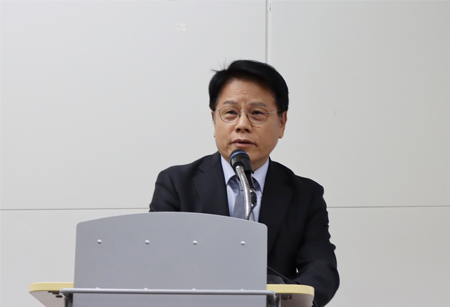 브리핑하는 남우기 한국정보통신기술사회 회장 [ㅅ사진제공<br>