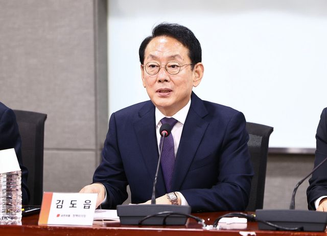 김도읍 국민의힘 정책위의장이 지난해 12월 18일 오전 서울 여의도 국회 의원회관에서 열린 이재명 정부의 부동산 정책 평가 문제점과 해결방안 2025 국회 자유경제포럼 정책세미나에서 발언하고 있다. [사진제공=뉴시스]