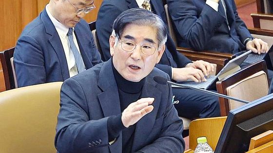 김용현 전 국방부 장관이 지난해 1월 23일 오후 서울 종로구 헌법재판소에서 열린 윤석열 대통령 탄핵심판 4차변론에 증인으로 출석해 발언하고 있다. [사진제공=헌법재판소]