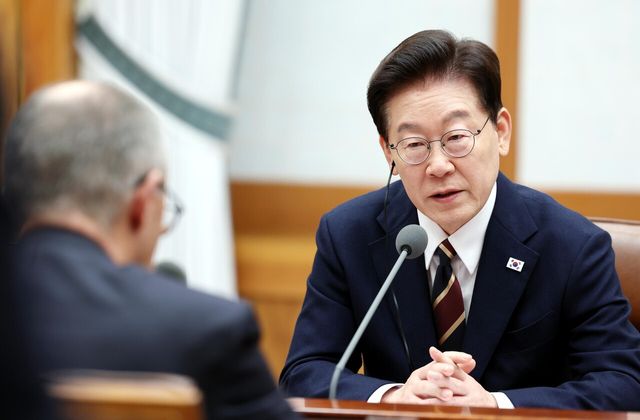 이재명 대통령이 지난 29일 청와대에서 열린 프리드리히 메르츠 독일 총리와의 정상회담에서 발언하고 있는 모습. [사진제공=뉴시스]&nbsp;<br>