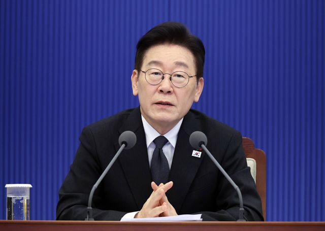 &nbsp;이재명 대통령이 지난 1월 29일 청와대에서 열린 수석보좌관회의에서 발언하고 있다. [사진제공=뉴시스]<br>