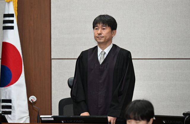 윤 전 대통령 재판을 맡은 지귀연 부장판사. [사진제공=뉴시스]