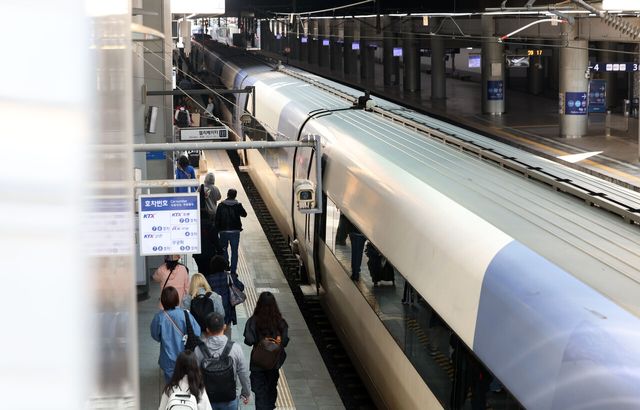 지난해 4월 28일 서울역 승강장 모습. [사진제공=뉴시스]