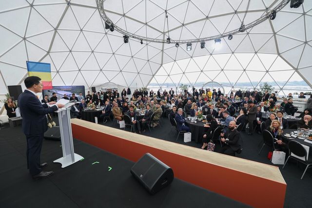 한화에어로스페이스 손재일 대표가 지난 11일(현지시간) 루마니아 공장 착공식에 참석해 개회사를 발표하고 있다. [사진=한화에어로스페이스]