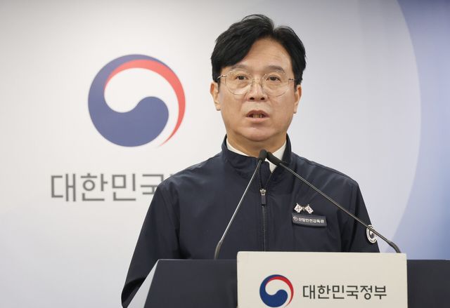 고용노동부 김영훈 장관. [사진제공=뉴시스]