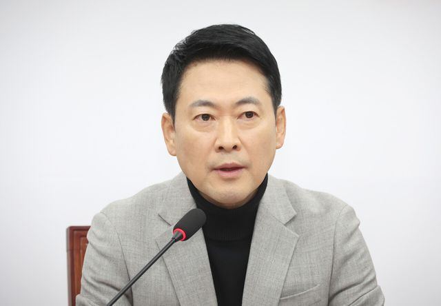 장동혁 국민의힘 대표가 지난 26일 오전 서울 여의도 국회에서 열린 최고위원회의에서 발언을 하고 있다. [사진제공=뉴시스]<br>