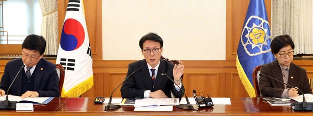 김민석 국무총리가 5일 오후 서울 종로구 정부서울청사에서 열린 국토공간 대전환 범정부협의회에서 발언하고 있다. [사진제공=뉴시스]