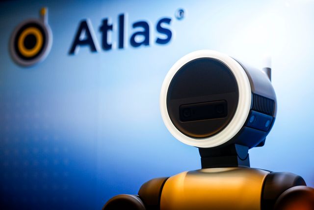 지난 4일 서울 강남구 코엑스에서 열린 2026 스마트공장·자동화산업전에서 현대자동차그룹 계열사 보스턴다이내믹스의 휴머노이드 로봇 아틀라스가 전시돼 있다. [사진제공=뉴시스]