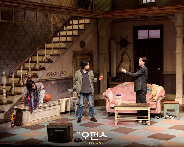 공연 <오펀스> 실황 장면 [사진 제공=레드앤블루]