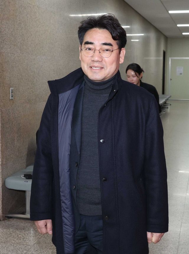 국민의힘 이성권 의원이 부산 글로벌허브도시 특별법 제정이 지연되는 데 대해 페이스북에 글을 올려 정부에 항의했다. 사진은 소장파 모임 '대안과 미래' 간사인 이성권 의원이 2월 26일 오후 서울 여의도 국회에서 열린 당내 현안 관련 재선의원 모임에 참석하고 있는 모습. [사진제공=뉴시스]