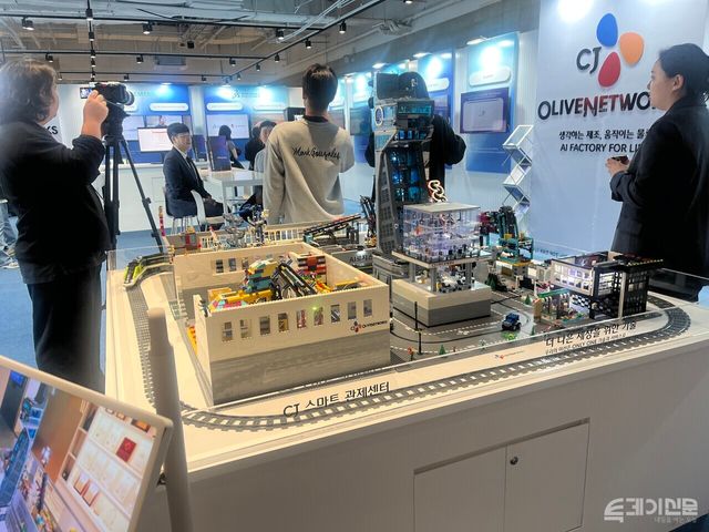‘AW 2026’ 현장에 마련된&nbsp;CJ올리브네트웍스 부스. ⓒ투데이신문