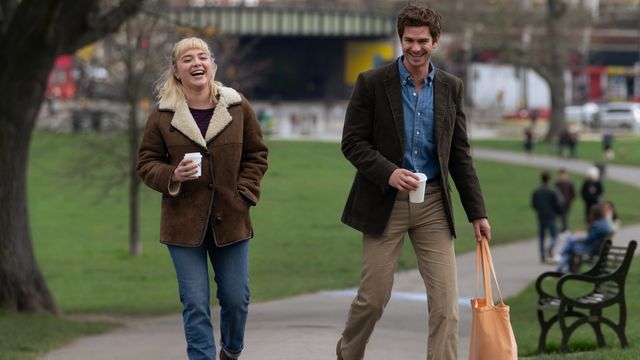 영화 <위 리브 인 타임> 장면 [사진 제공=㈜스튜디오 디에이치엘]